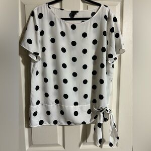 Two Ann Taylor b/w polka dot blouses - selling as one lot! Size 14/xl